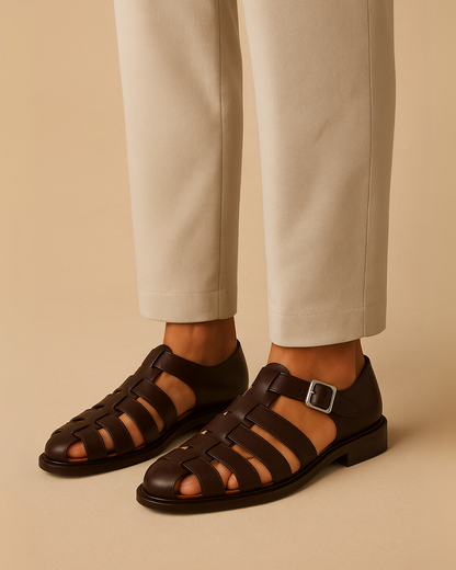 Grazio – Closed-toe sandal with strap